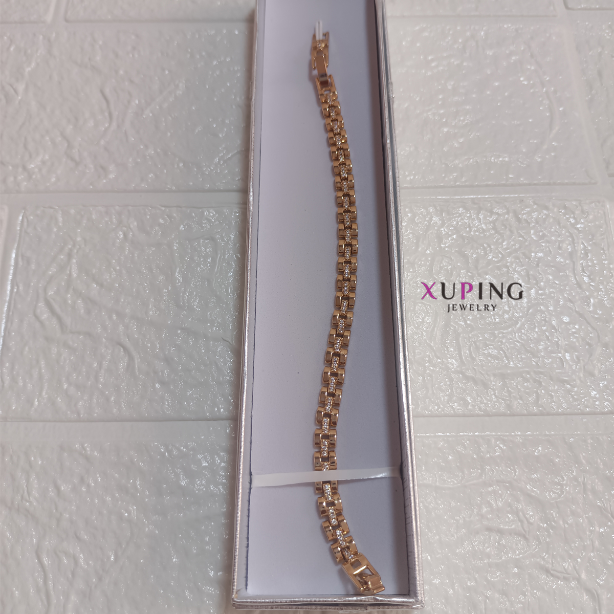 Pulsera con eslabones y zircones