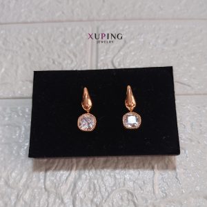 Aretes piedras y lagrima