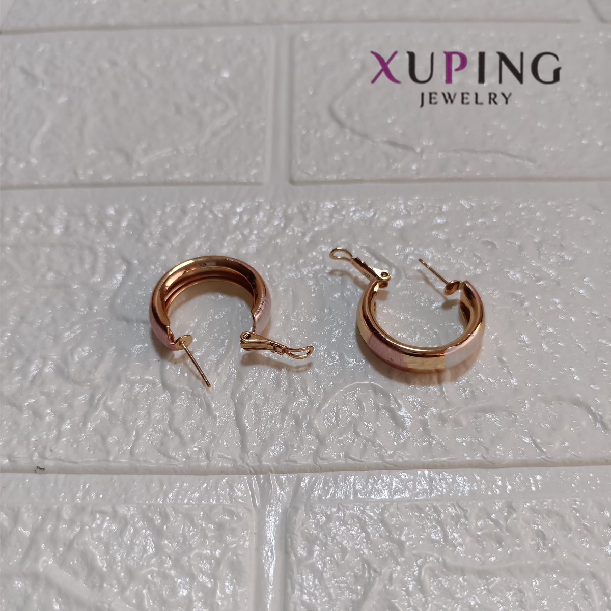 Aretes esmaltado semi circular