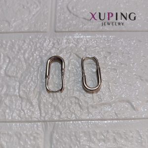 aretes u plateado
