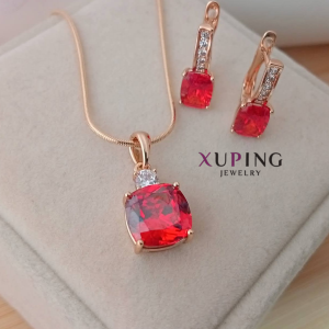 Juego de Collar y Arete Xuping con Cristal Rojo Rubí y Zirconias